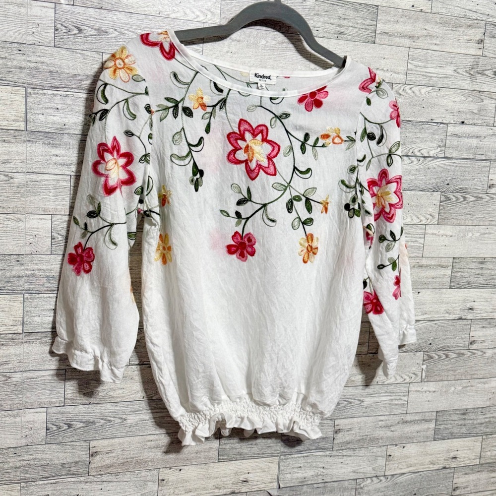 Kindred P-Medium White Floral Embroidered Smocked Hem Blouse 3/4‎ Sleeve Boho - Picture 7 of 9